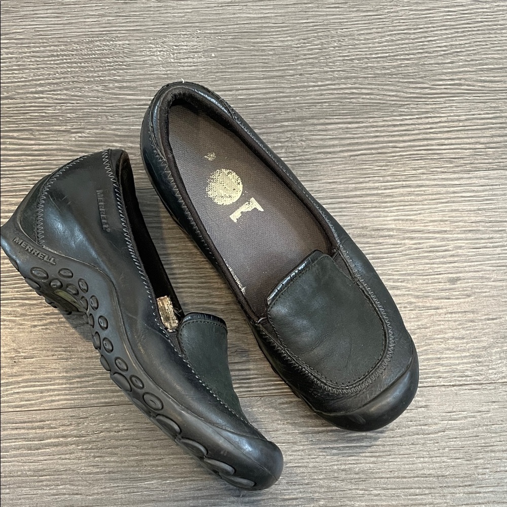 5.5 Merrell orthoLite Women's Classic Black leather Flats